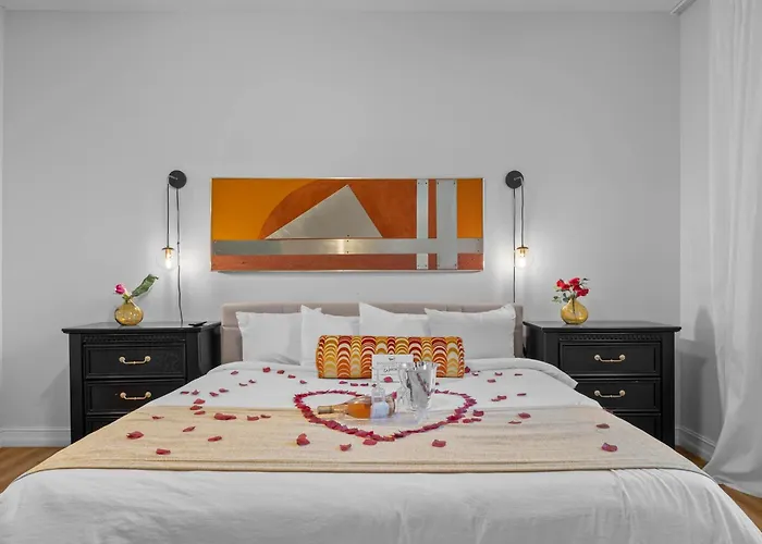 Banana Leaf Villa-Vintage Vibes- King Suite